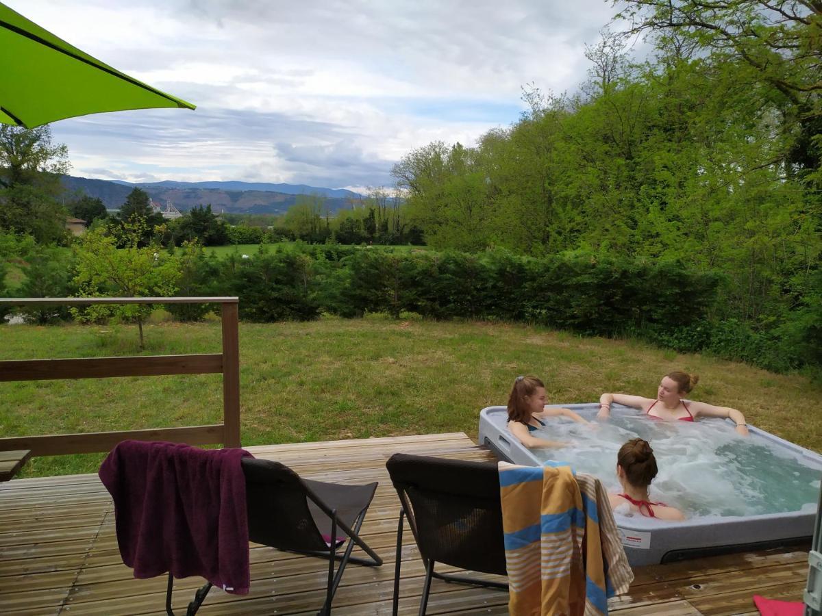 Camping Domaine De Senaud Albon Exterior foto