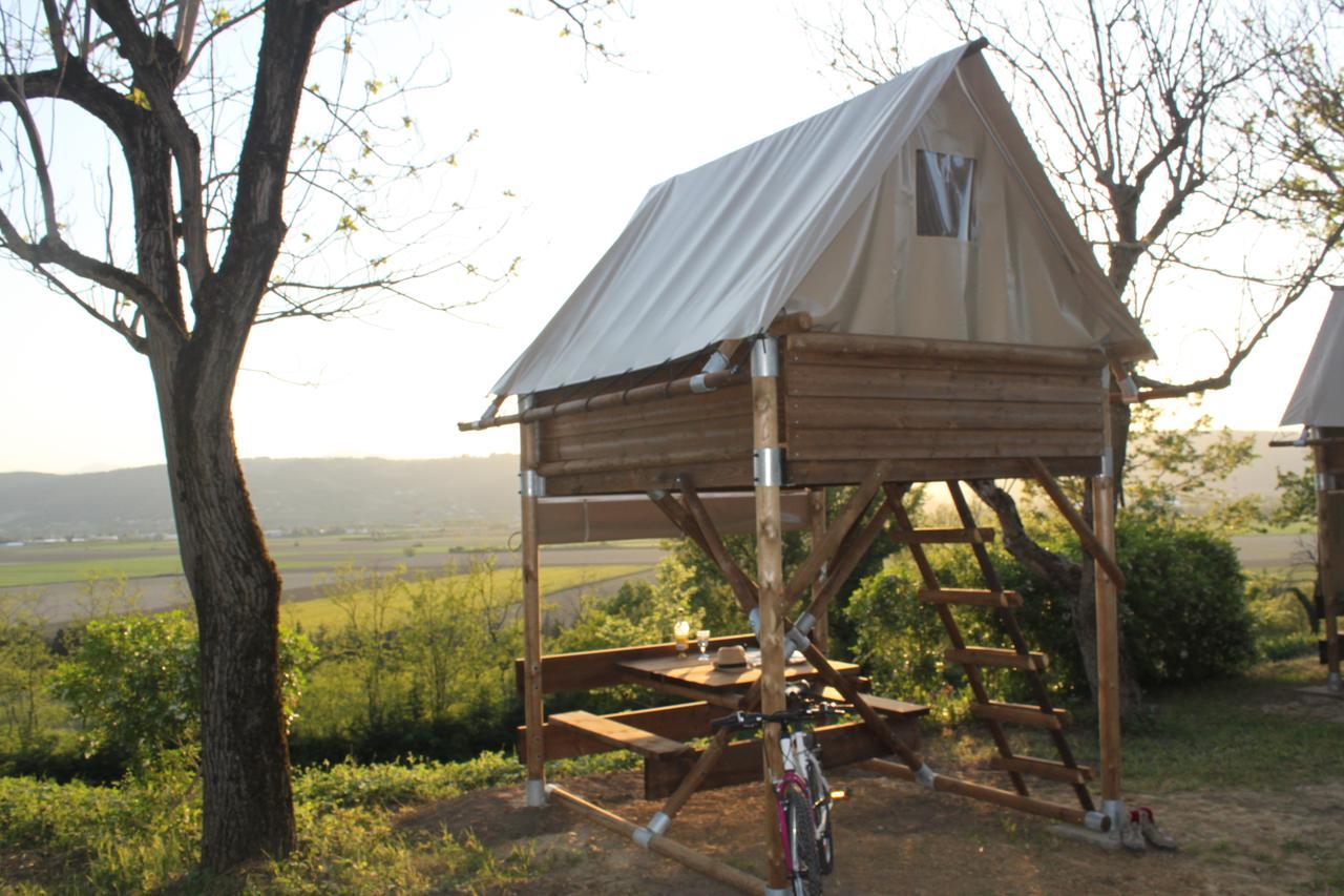 Camping Domaine De Senaud Albon Exterior foto